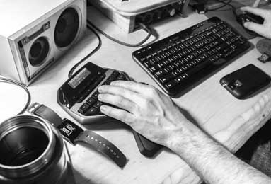 凌晨4点 欧冠25.5亿恩怨大战！皇马冲4连胜 8名攻击手对飙