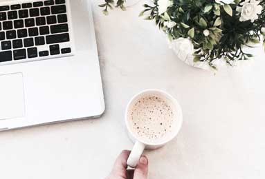 800天领跑却零冠军！阿伯恩茅斯紧咬榜首，钢铁防线阿森纳要慌？